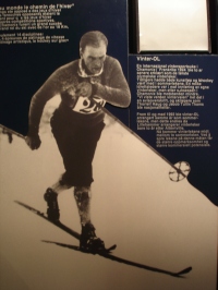  Norvežan Torleif Haug je bil najuspešnejši olimpijec leta 1924, prvi v nordijski kombinaciji in tekih na 18 in 50 km. Fotografija je iz Olimpijskega muzeja v Lillehammerju na Norveškem. 