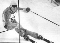  Šved Ingemar Stenmark dolgo na olimpijskih igrah ni segel visoko, kljub temu, da je bil najboljši alpski smučar svojega časa. Sreča se mu je nasmehnila leta 1988 na olimpijskih igrah v kanadskem Calgaryju z zlatom v slalomu in veleslalomu.