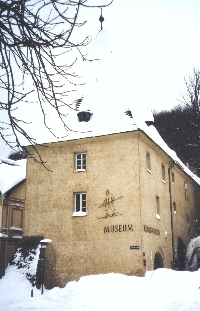  Zanimiv Smučarski muzej Mathiasa Zdarskega blizu Lilienfelda na avstrijskerm Štajerskem.