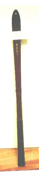  Kranjčan Zvonko Debeljak, odličen izdelovalec smuči, je leta 1960 izdelal 160 cm dolgo smučko Kanin za turno smučanje z značilno obliko zareznih smuči.