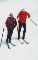 Zermatt, september 1968: levo Francoz Gaston Cathiard in nad njim Avstrijec dr. Franz Hoppichler, Kruckenhauserjev zet, ki mu je bilo kar malo nerodno, kaj je zagovarjal njegov tast, a je moral molčati, saj je bil Kruck avstrijski »šef«. Francozi so še vedno prikazovali delno vrtilno tehniko, vendar ne s pretiranim potiskanjem zunanje rame med zavoj naprej in pretiranim nagibanjem telesa navznoter zavoja.