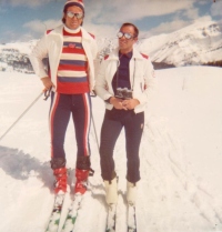  Marijan Stele (levo) in Miro Dvoršak sta se leta 1977 kot člana Tehnične komisije ISIA (poklicnih učiteljev smučanja) udeležila delovnega sestanka v Banffu v Kanadi.