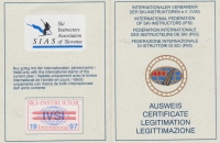 Platnici izkaznice Mednarodnega združenja amaterskih učiteljev smučanja (IVSI) iz leta 1997.