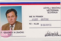 Miro Dvoršak in Marjan Lavtižar sta okoli leta 1985 organizirala prvo dvodnevno druženje učiteljev smučanja – veteranov (starost nad 50 let) v prvem tednu oktobra v Kranjski Gori. Prvi dan pohod v hribe, nato turnir v balinanju. Zvečer je Marjan Lavtižar prikazoval enkratne diapozitive Zgornjesavske doline (Štirje letni časi). V nedeljo je bil turnir dvojic v tenisu. Veterani so se imenovali Borovci, po Borovški vasi, kot se je Kranjska Gora imenovala v preteklosti. Na sliki izkaznica Področnega zbora ZUTS Borovci, ki jo je izdala Zveza učiteljev in trenerjev smučanja Slovenije. Predsednik ZUTS Dušan Videmšek jo je popisal.